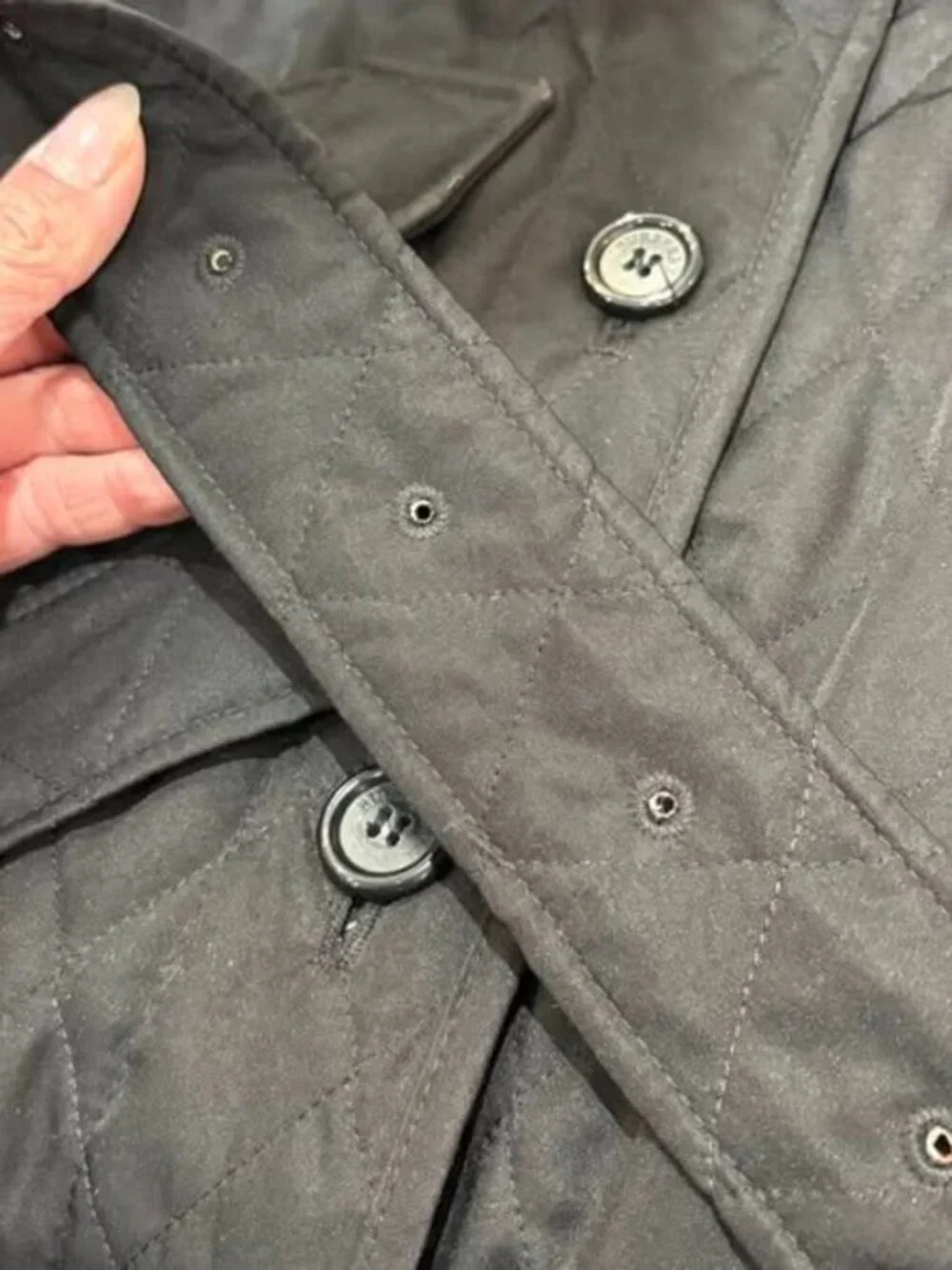 Burberry Quilted Belted Jacket - Size Medium - Picture 11 of 12